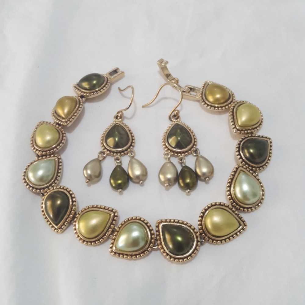 Necklace, Bracelet & Earrings Set All 3 sold together - Picture 2 of 13